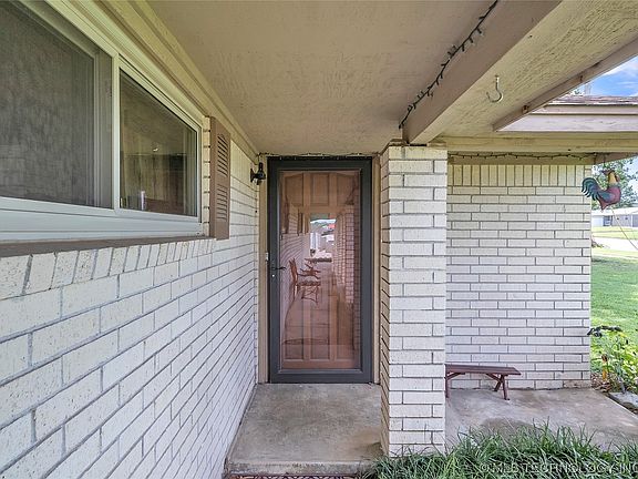 4th image of 100 Granada Pl