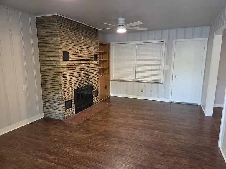 1313 Ann Arbor Dr — Photo 3