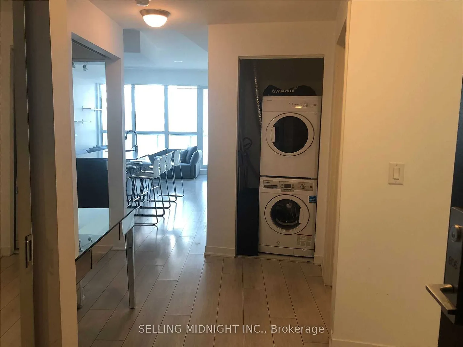3 bed, $2,900 — Photo 3