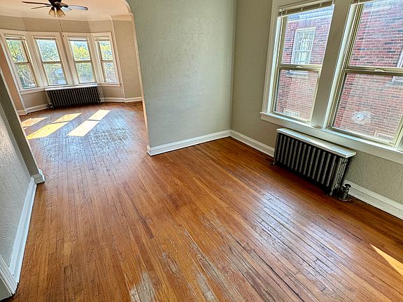 4th image of 2968 S Moreland Blvd #2976/17
