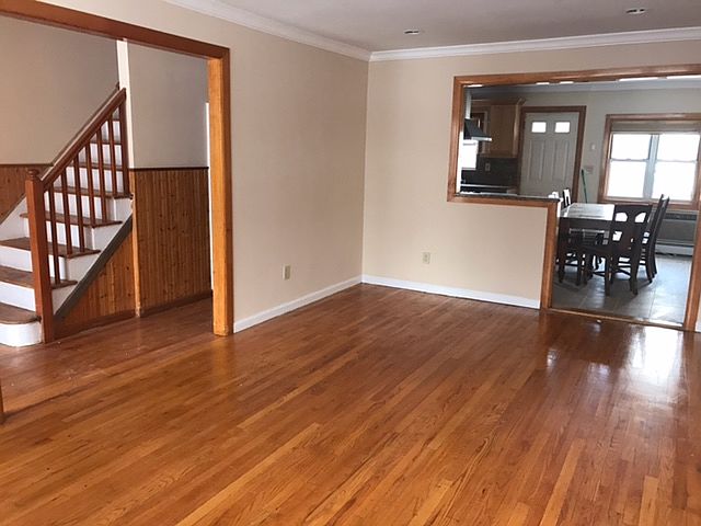 1st image of 2825 Schurz Ave