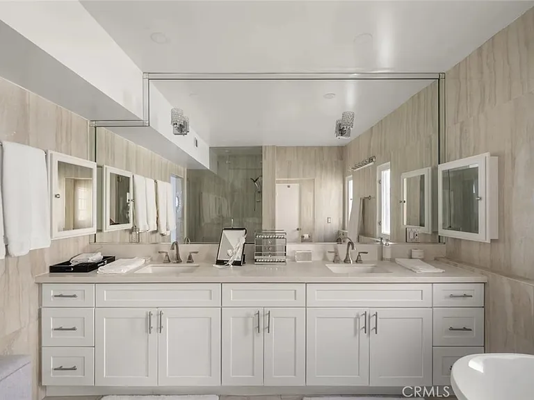 31877 Circle Dr — Photo 35