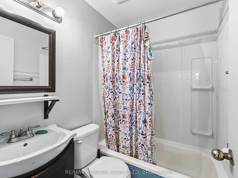 27 Main St #5 — Photo 12