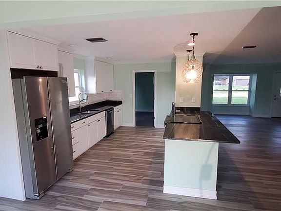 3rd image of 3435 E Lake Dr