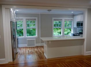 202 Burns St #2, Forest Hills, NY 11375