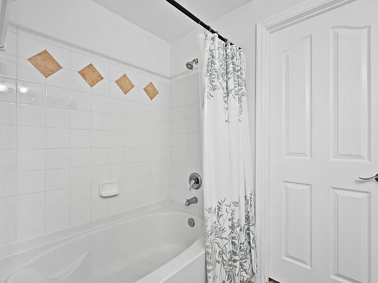 245 Murcia Dr #201 — Photo 24