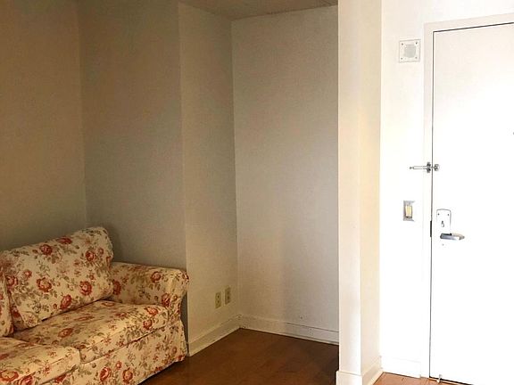5th image of 1100 Vine St #7