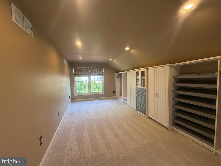 714 Marcus Cir — Photo 33