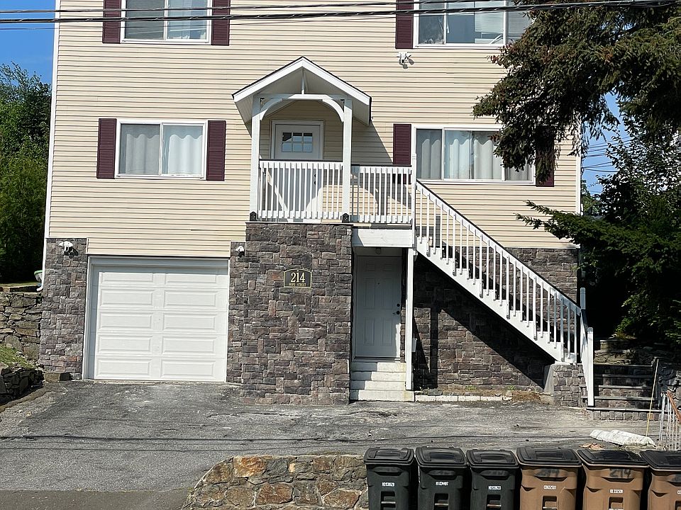 1st image of 214 Hope St #1