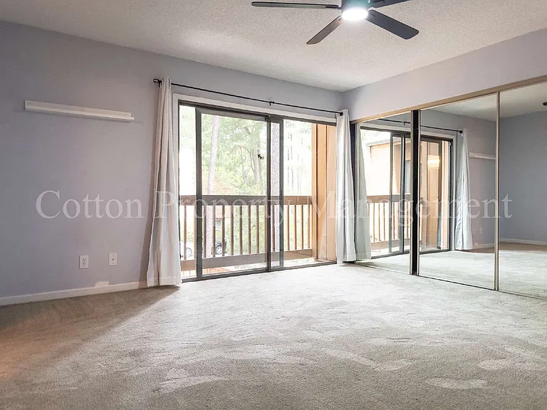2030 Albert Cir — Photo 26