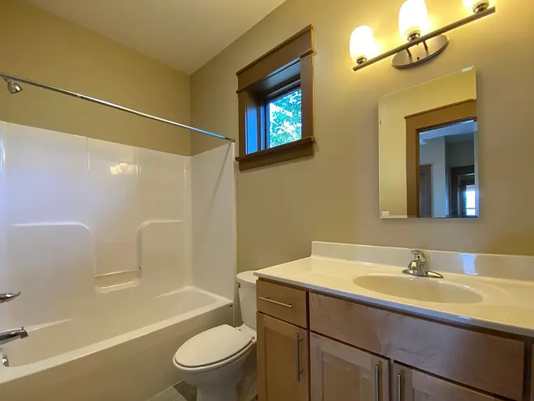 231 W Dodds St — Photo 22