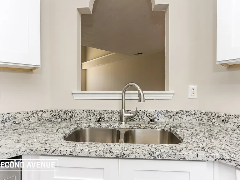 1600 Beech Grove Dr — Photo 3