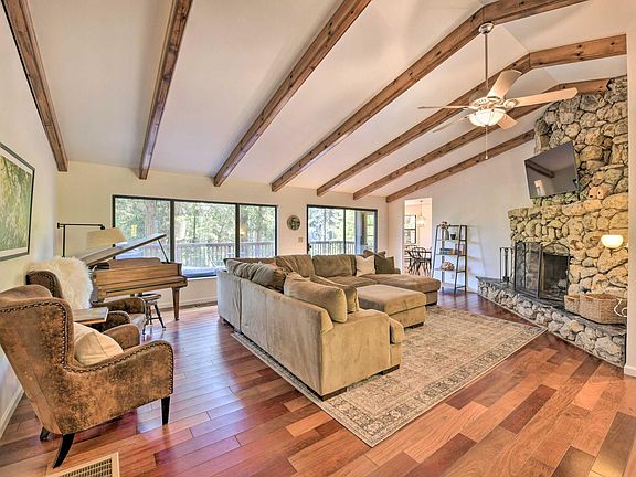 3rd image of 4501 Park Woods Dr