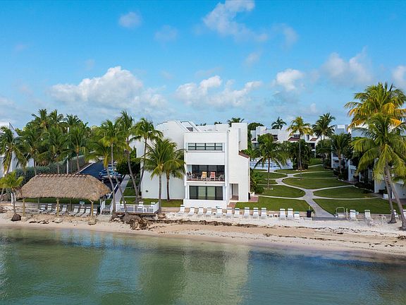 3rd image of 601 W Ocean Dr APT 311D