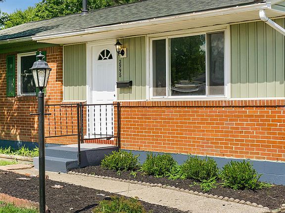 5th image of 2998 Easthaven Ct S