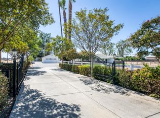 4105 E Perrin Rd, Clovis, CA 93619