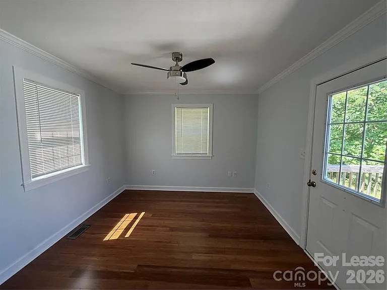 637 Hartness Rd — Photo 6
