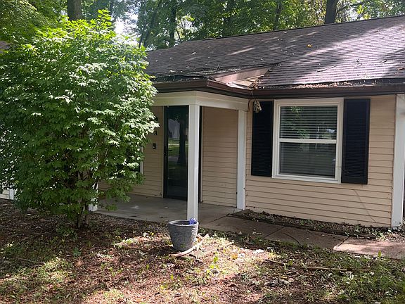 2nd image of 333 Beechwood Ct #A