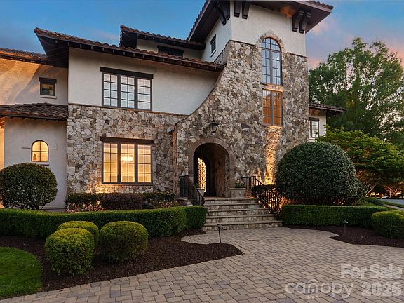 4th image of 200 Oakmont Ln
