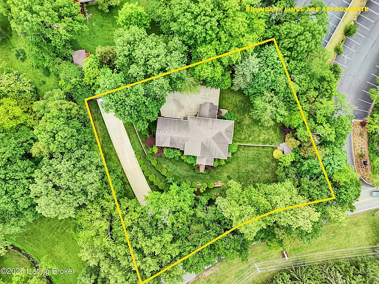 560 N Hubbards Ln — Photo 6