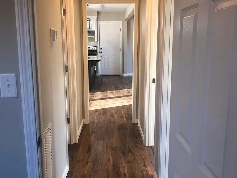 567 Cynthia Dr — Photo 10
