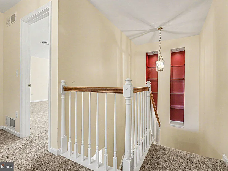 645 Springhouse Ln — Photo 13