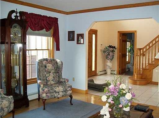 3rd image of 934 River Point Dr