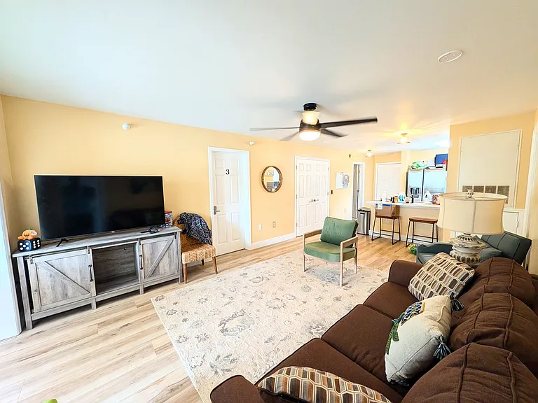 2011 Wolfmill Dr #203 — Photo 8