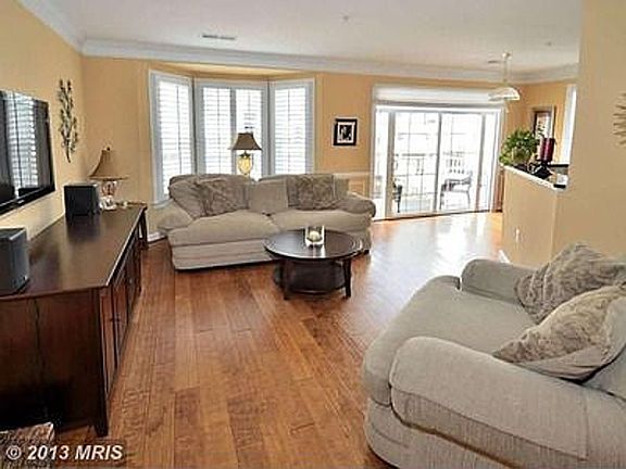5th image of 13625 Venturi Ln