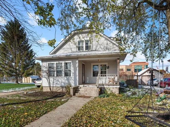 338 1st STREET, Kewaskum, WI 53040