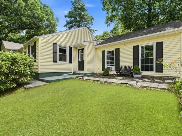 2956 Hartford Ave, Johnston, RI 02919