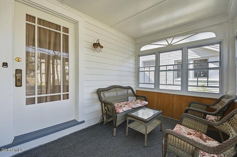 3rd image of 51 Edgecomb Street