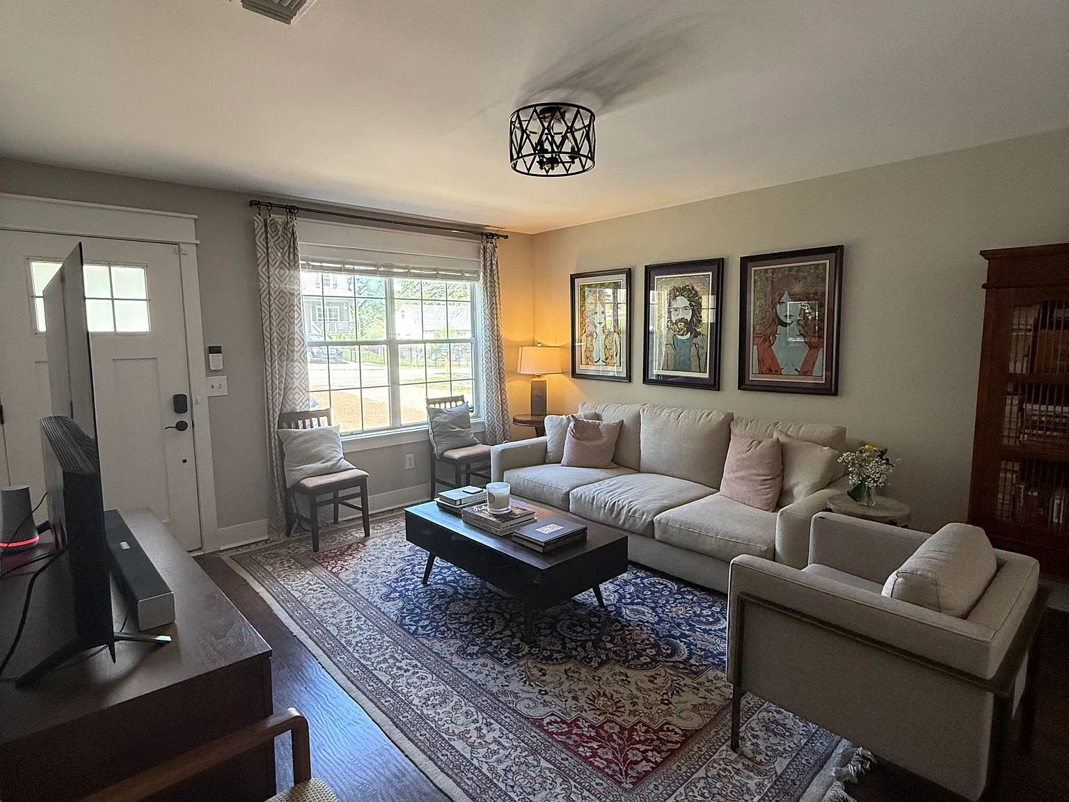 3 bed, 1263 sqft, $2,650 — Photo 2