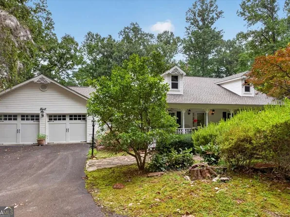 654 Oaklands Dr, Talking Rock, GA 30175