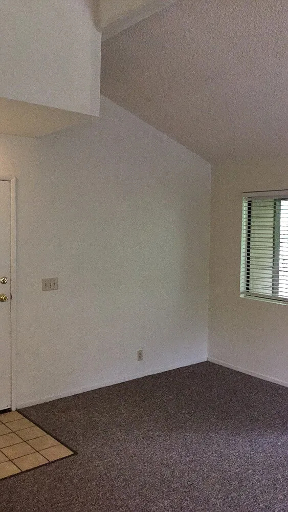 2 bed, 1050 sqft, $2,400 — Photo 2