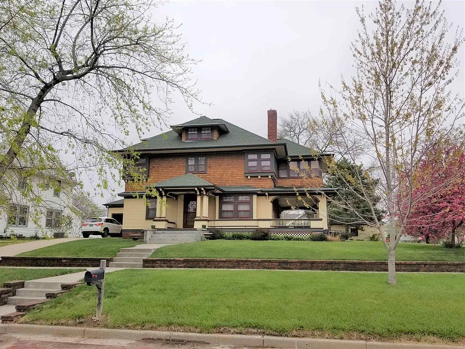 1st image of 1902 1st Ave