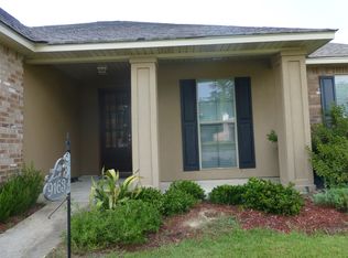 9163 Millikens Bnd, Denham Springs, LA 70726