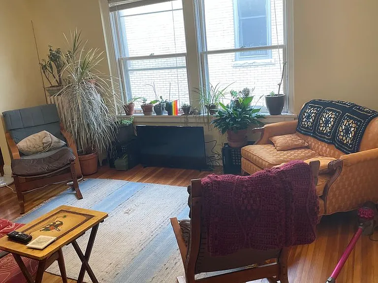 Taylor Apartments — Photo 15
