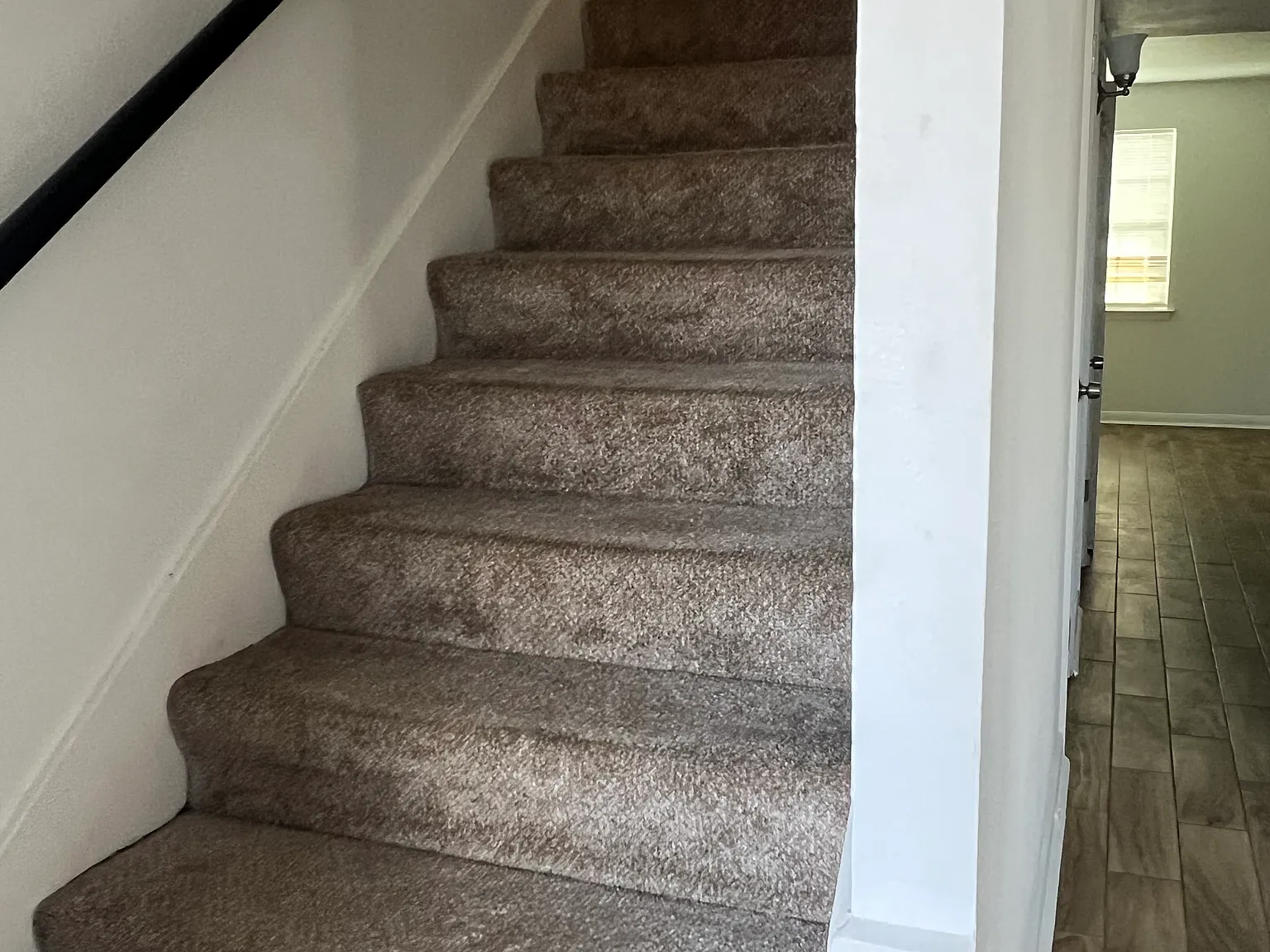 2 bed, 1.5 bath, $1,325 — Photo 2