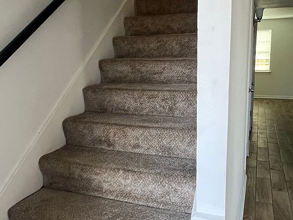 2nd image of 2762 Panama St APT A