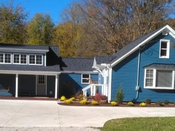 10916 Heath Rd, Kirtland, OH 44094
