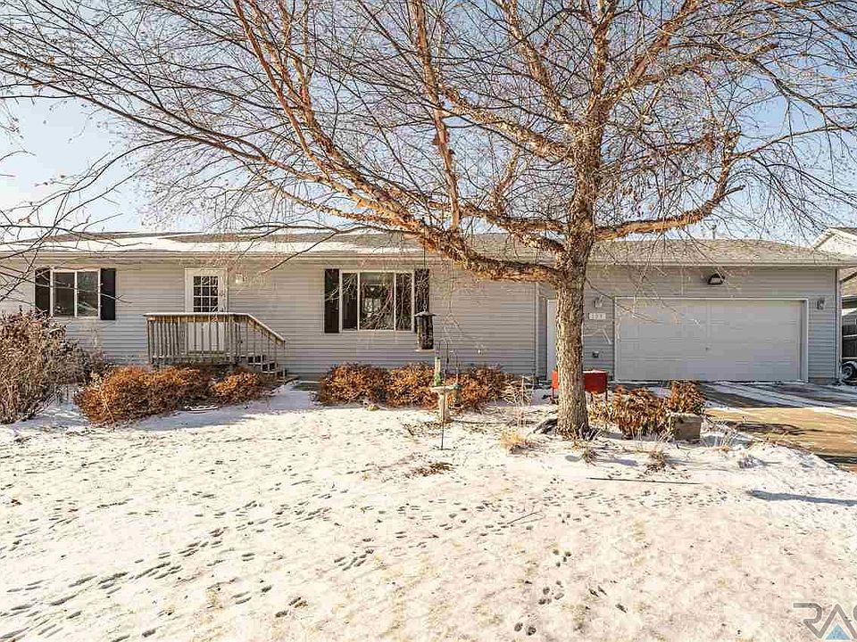 103 S Steven St, Worthing, SD 57077 Zillow
