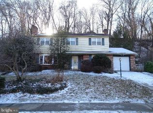 122 Yellow Breeches Dr, Camp Hill, PA 17011