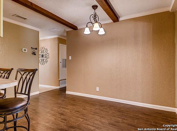5th image of 1823 Westcloud Ln