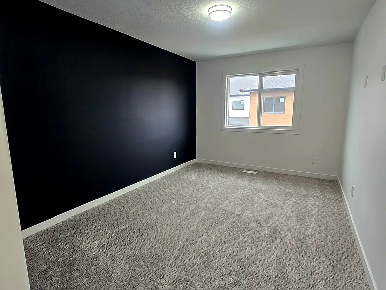 130 Hawks Ridge Blvd NW — Photo 1