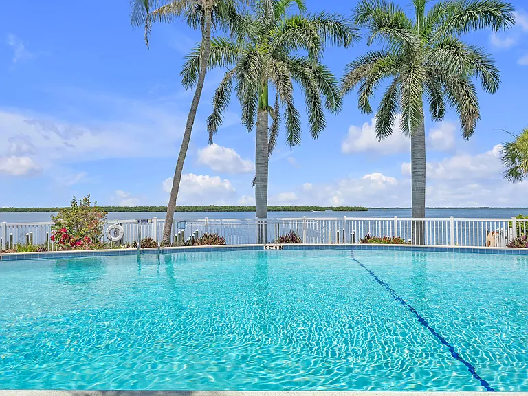 615 Dream Island Rd #202 — Photo 1