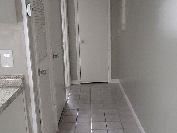 3rd image of 4423 Bonnell Dr NW #B