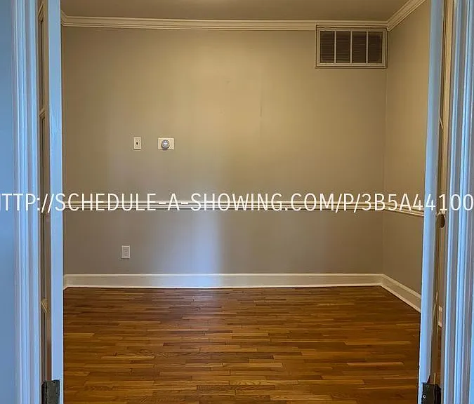 1814 Kavanaugh Blvd — Photo 6