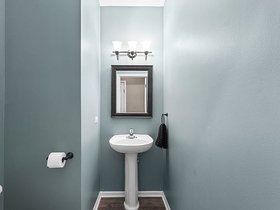 5th image of 2677 Pecos Cir