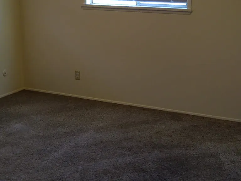 510 E 200 N — Photo 6